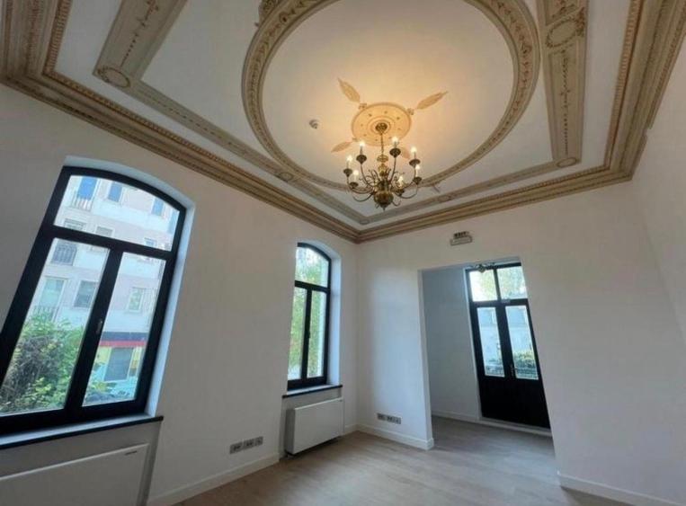 Casă cu 19 camere cu Teren 751 Mp în Dacia
