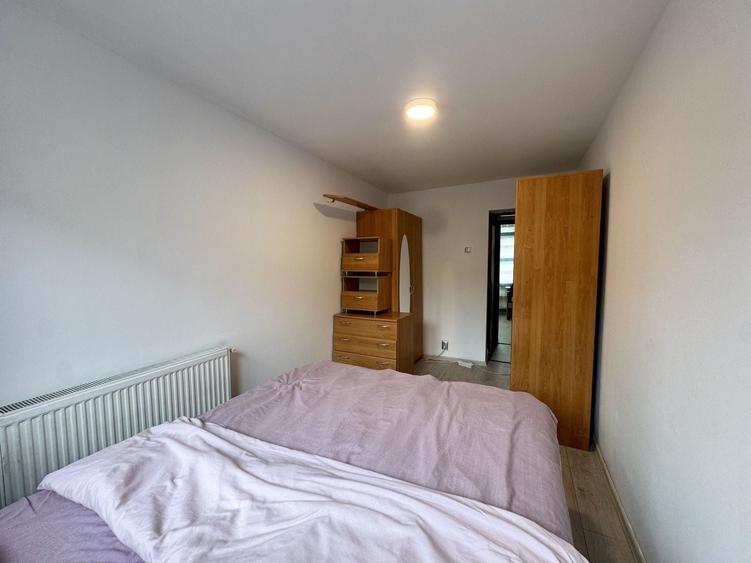 Apartament cu 3 camere semidecomandat, mobilat în Mihai Bravu