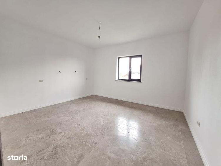 Casă cu 3 camere în Mărgineni