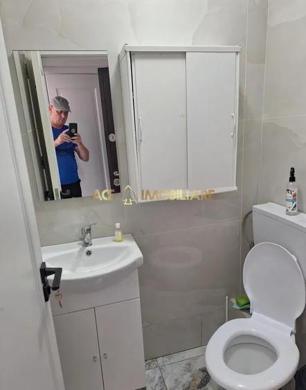 Garsonieră decomandată, mobilată în Titan