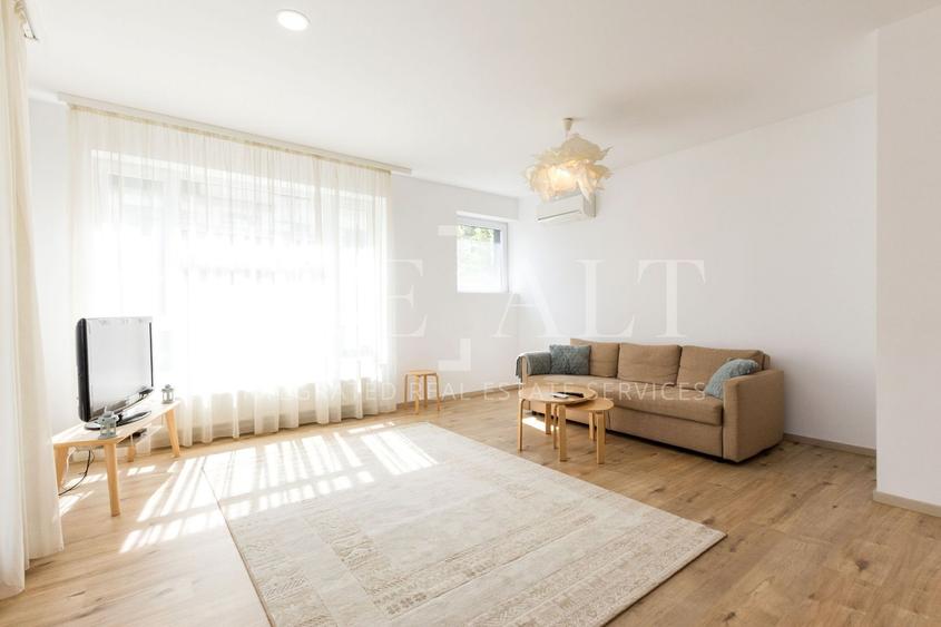 Apartament cu 3 camere decomandat, mobilat în Barbu Văcărescu