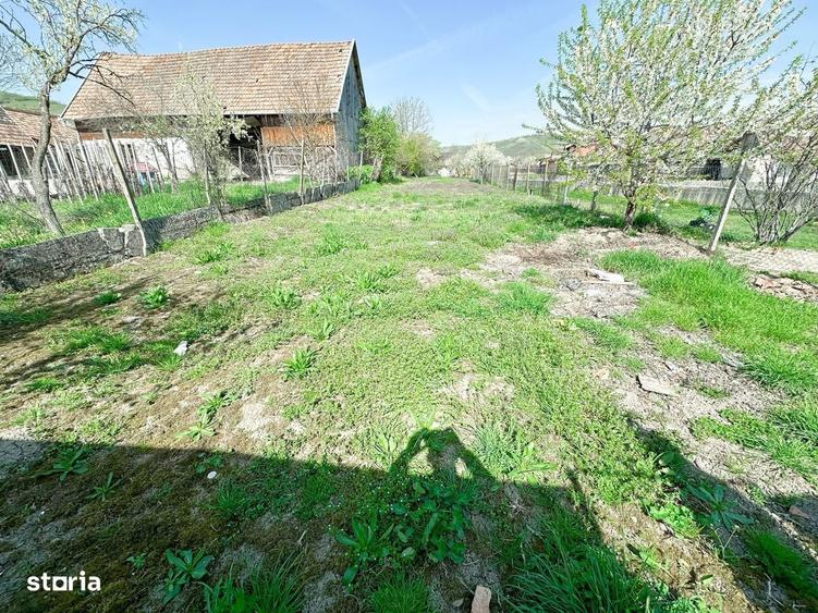 Casă cu 3 camere în Crăiești