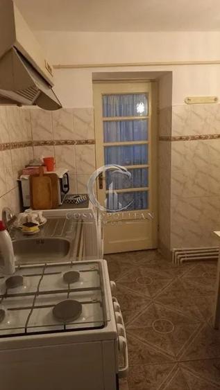 Casă individuală cu 3 camere cu Canalizare în 1 Decembrie