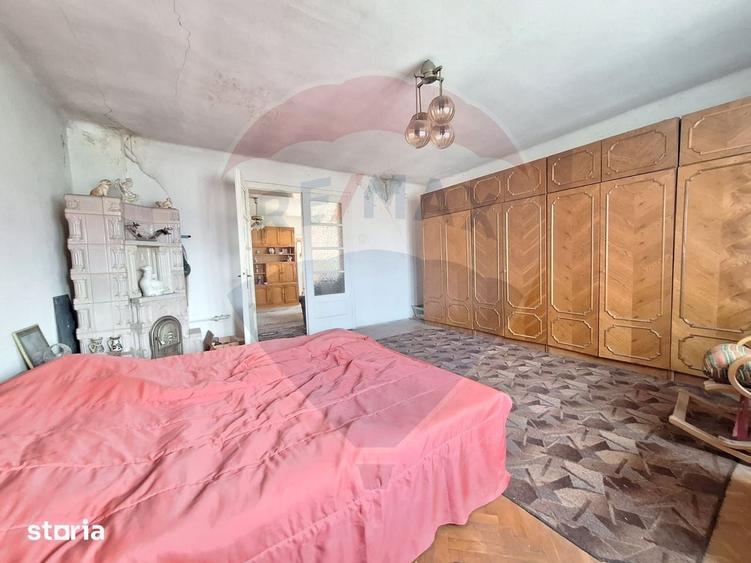 Casa cu panorama superba asupra ora?uluiMedia?, str. Ulmului nr. 13A - 11