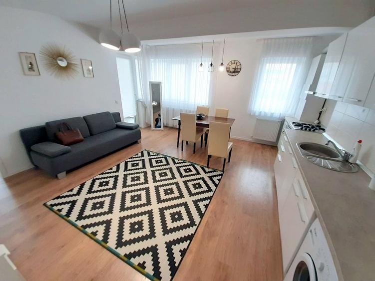 Apartament cu 2 camere semidecomandat, mobilat în Zorilor — fotografia 1