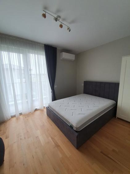 Casă individuală cu 4 camere cu Canalizare în Tunari