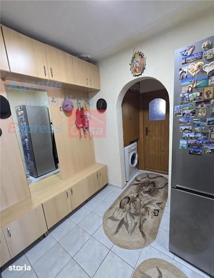 Apartament cu 2 camere decomandat în Mircea cel Bătrân