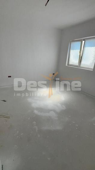 Casă individuală cu 4 camere cu Canalizare în Domnești