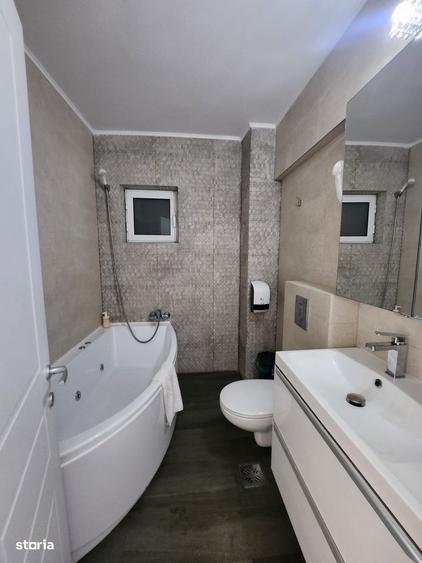 Apartament cu 4 camere decomandat în Ultracentral