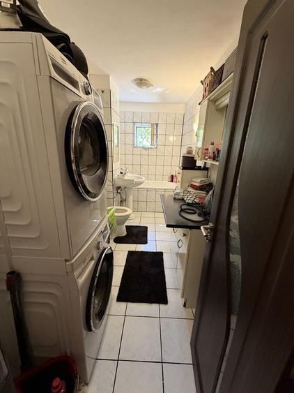 Apartament cu 4 camere decomandat în Soarelui