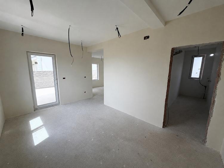 Duplex cu 5 camere cu Teren 397 Mp în Moșnița Nouă
