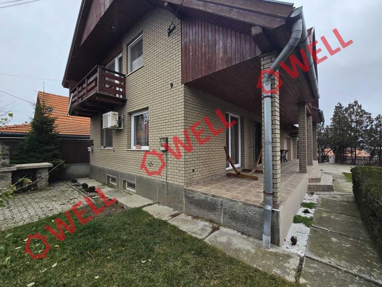 Casă cu 5 camere cu Teren 565 Mp în Târgu Secuiesc