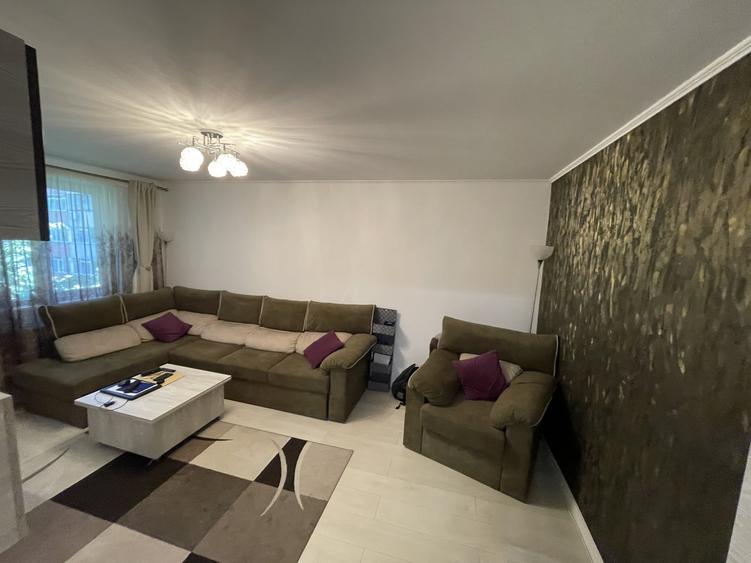Apartament cu 4 camere decomandat, mobilat în Drumul Taberei