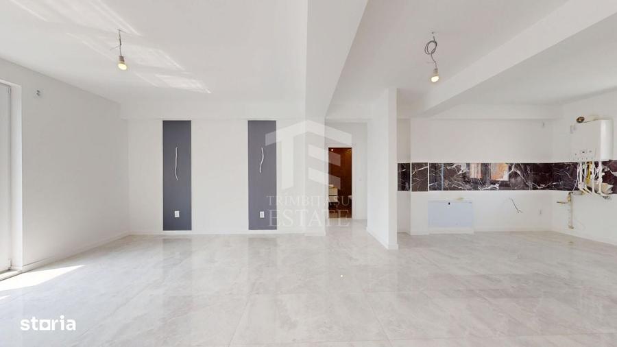 Casă cu 4 camere decomandat în Central