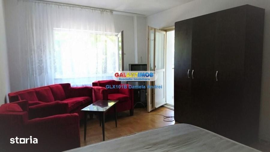 Garsonieră decomandată în Muncii