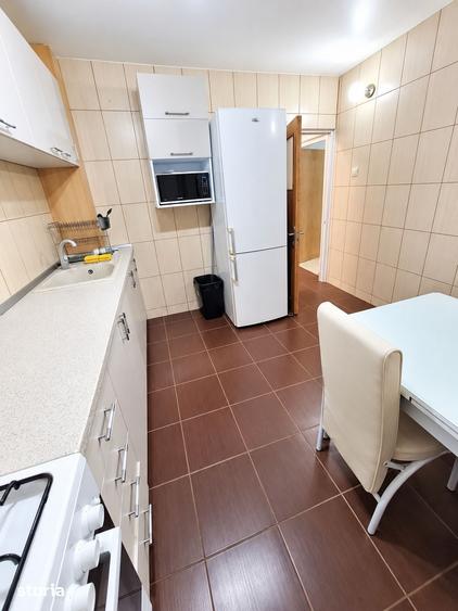 Apartament cu 3 camere decomandat, mobilat în Pantelimon