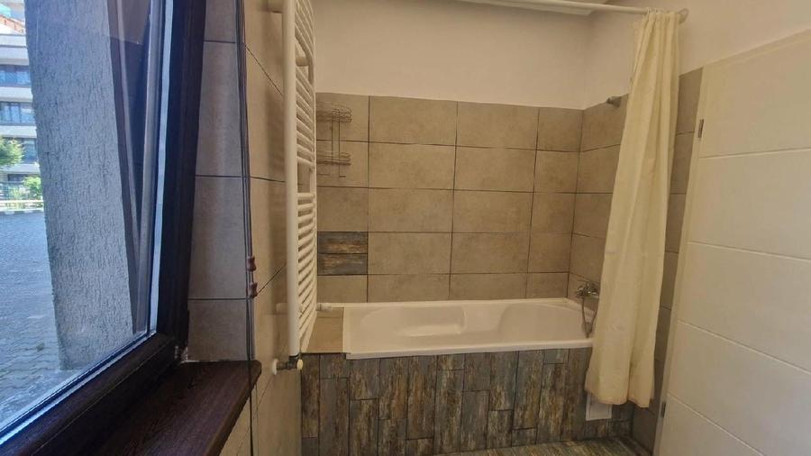 Apartament cu 4 camere decomandat în Nord
