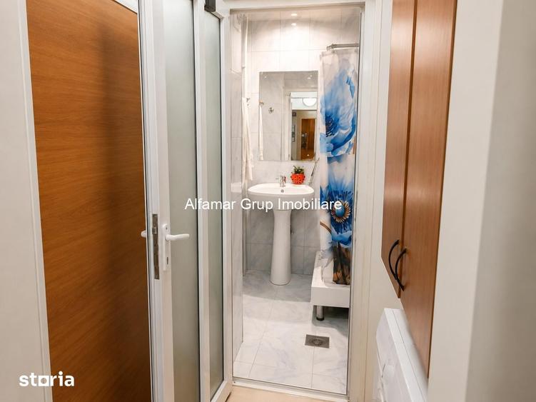 Apartament cu 4 camere decomandat în Berceni