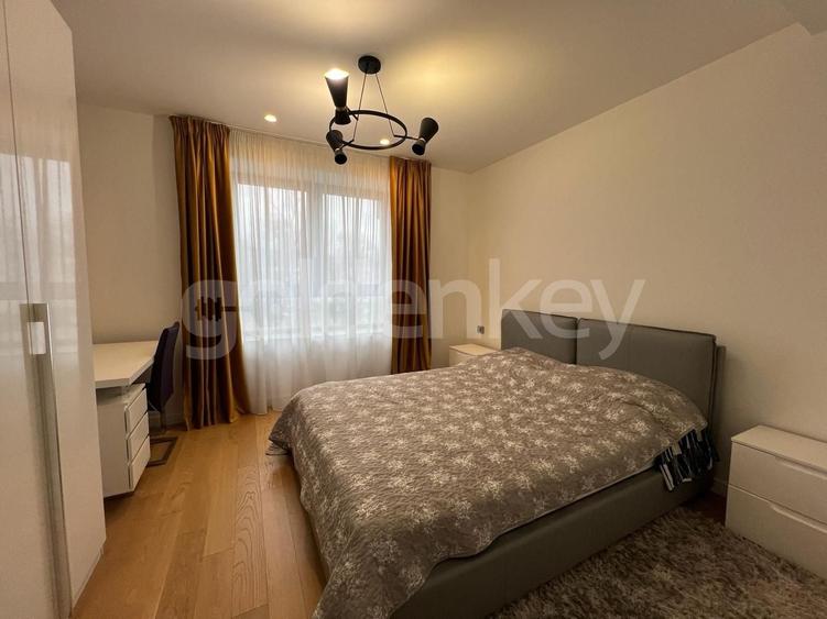 Apartament cu 3 camere decomandat, mobilat în Barbu Văcărescu