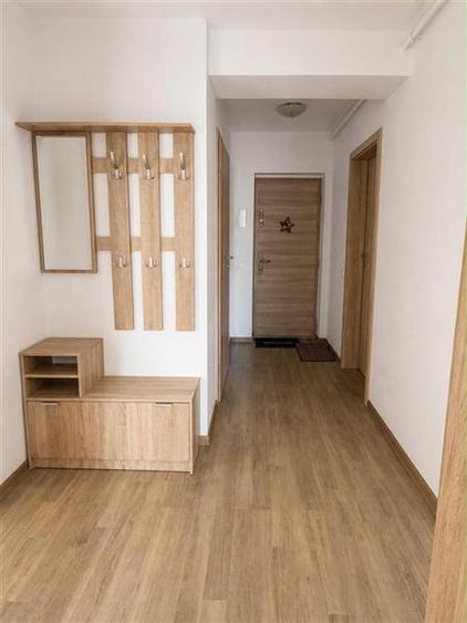 Apartament cu 2 camere decomandat în Tractorul