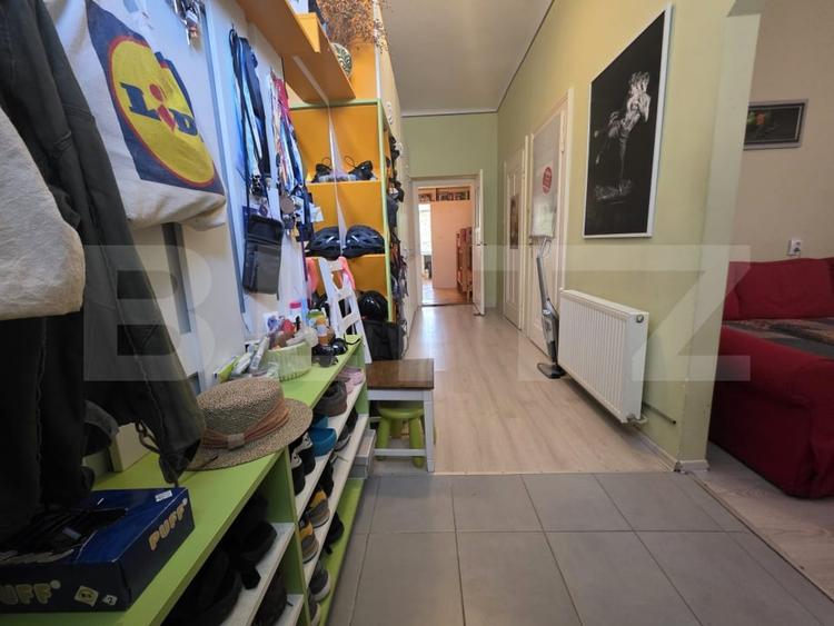 Apartament cu 3 camere semidecomandat, mobilat în Semicentral