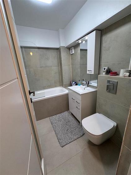 Apartament cu 4 camere decomandat, mobilat în Olteniței
