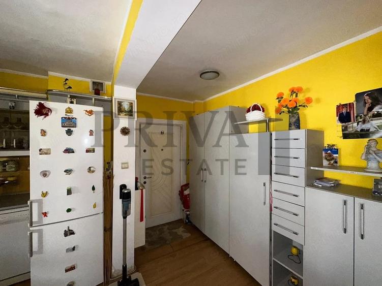 Apartament cu 4 camere decomandat în Simion Bărnuțiu