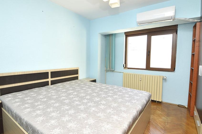 Apartament cu 3 camere decomandat, mobilat în Decebal