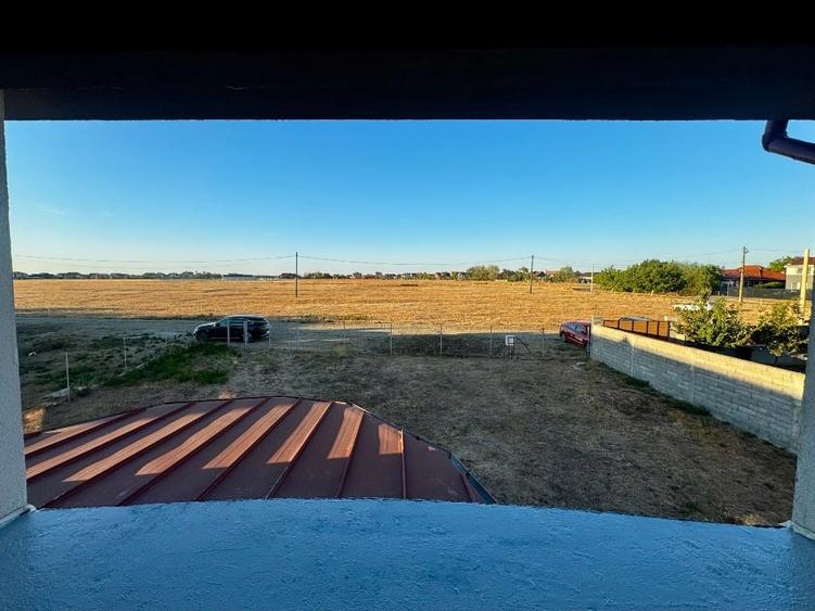 Casă individuală cu 5 camere cu Teren 652 Mp în Nojorid