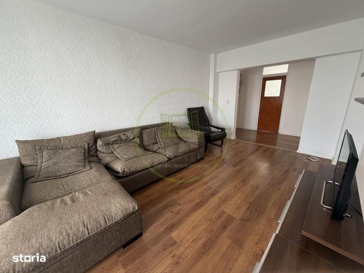Apartament cu 3 camere decomandat în Centrul Civic