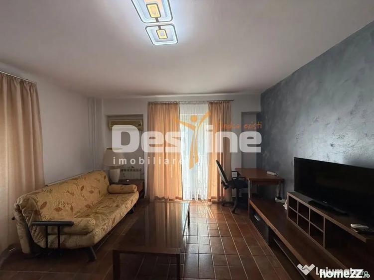 Garsonieră decomandată în Unirii