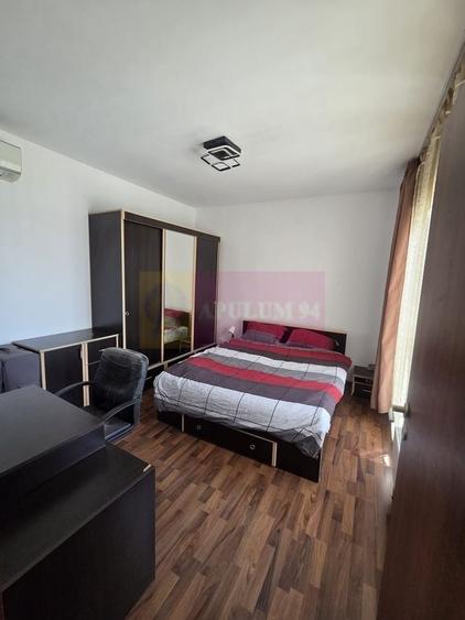 Apartament cu 3 camere decomandat în Titan