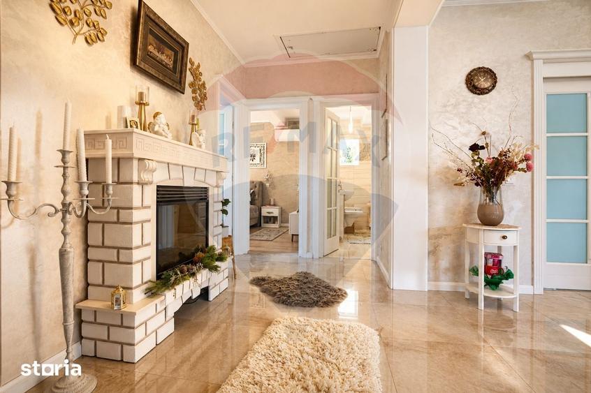 Casă cu 5 camere cu Teren 324 Mp în Ciurea