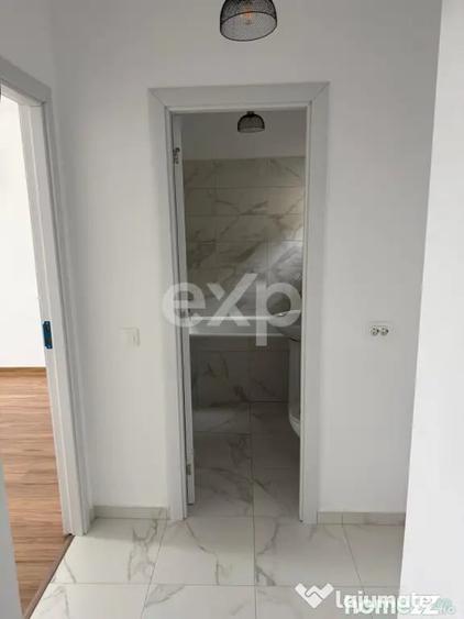 Apartament cu 4 camere decomandat în Tineretului