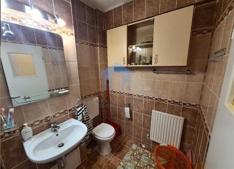 Garsonieră decomandată în Între Lacuri