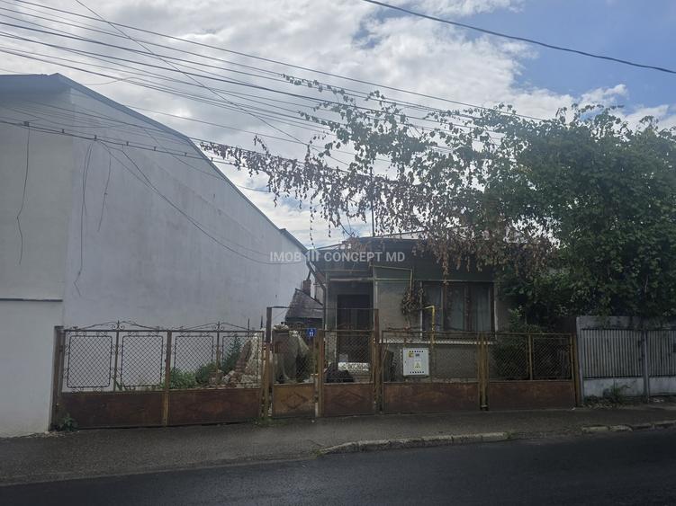 Casă individuală cu 4 camere cu Canalizare în Nord - Spitalul Județean