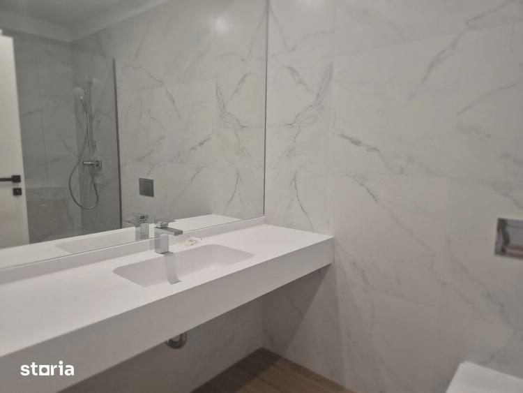 Apartament cu 3 camere semidecomandat, mobilat în 13 Septembrie