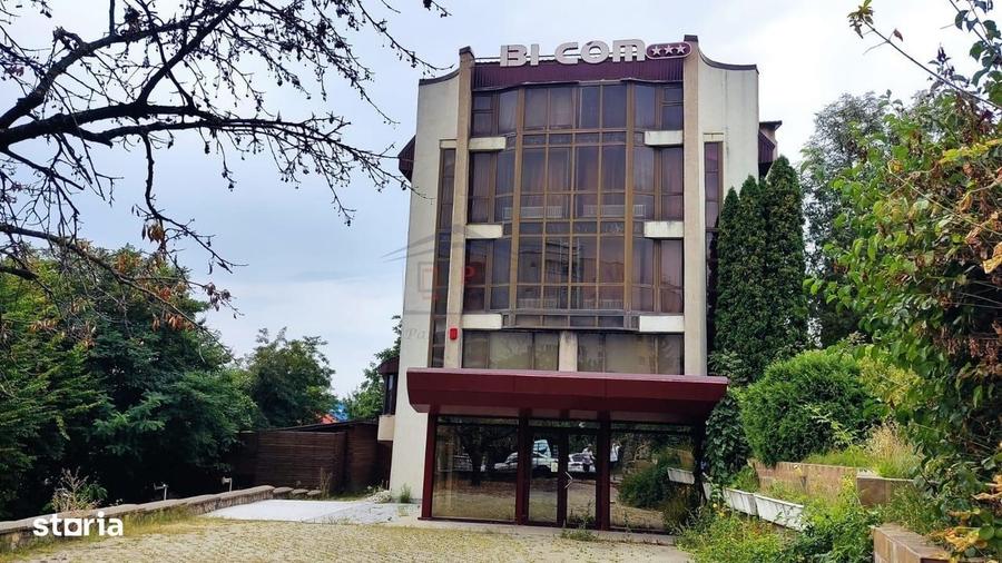 Spațiu comercial, de 1,181 mp, în Roșu