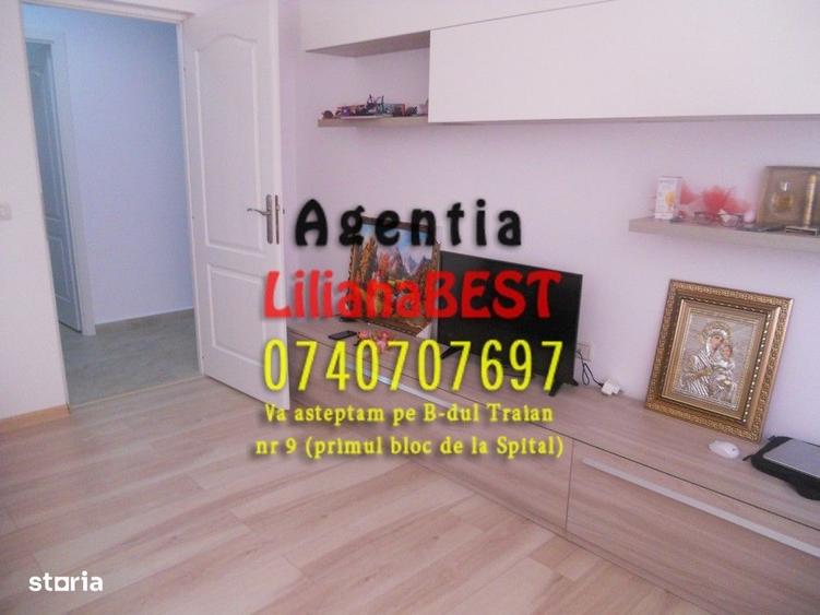 Apartament cu 3 camere decomandat în Calea Romanului