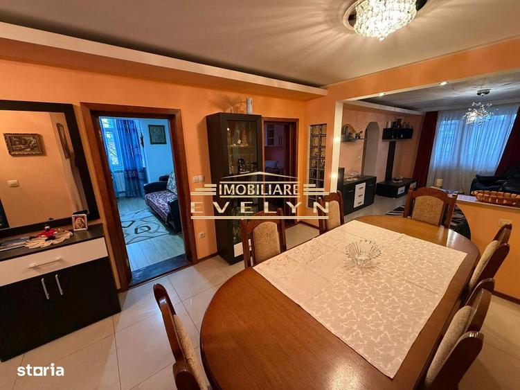 Apartament cu 4 camere decomandat în Central