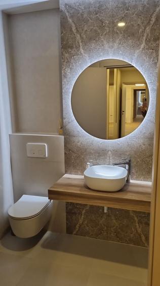 Apartament cu 4 camere decomandat, mobilat în Vest