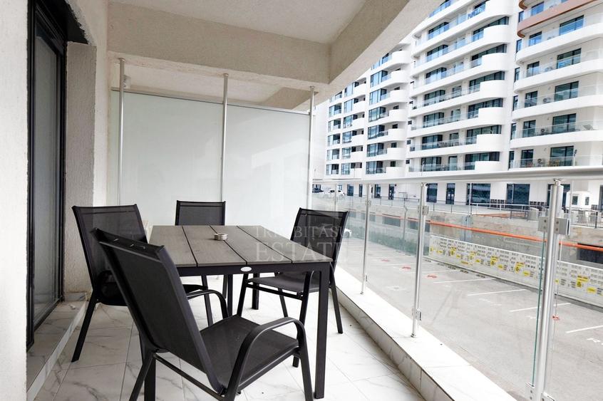 Apartament cu 2 camere semidecomandat, mobilat în Exterior Est