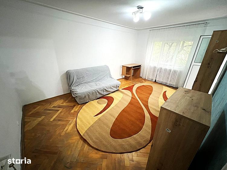 Apartament cu 2 camere decomandat în Nicolina