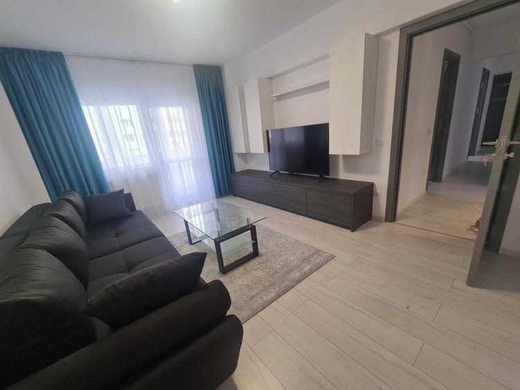 Apartament cu 3 camere decomandat în Sub Arini