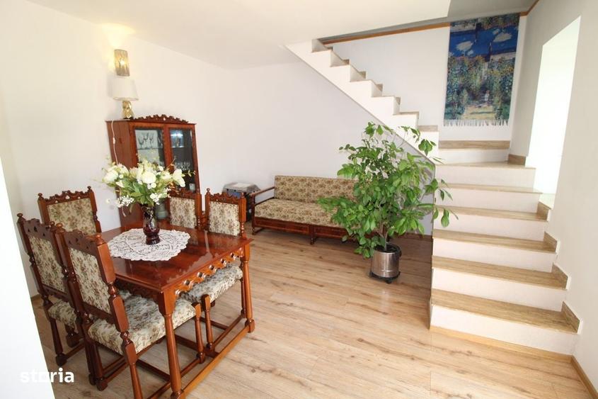 Casă cu 4 camere în Hunedoara