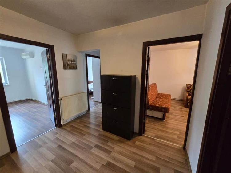 Apartament cu 3 camere decomandat în 9 Mai