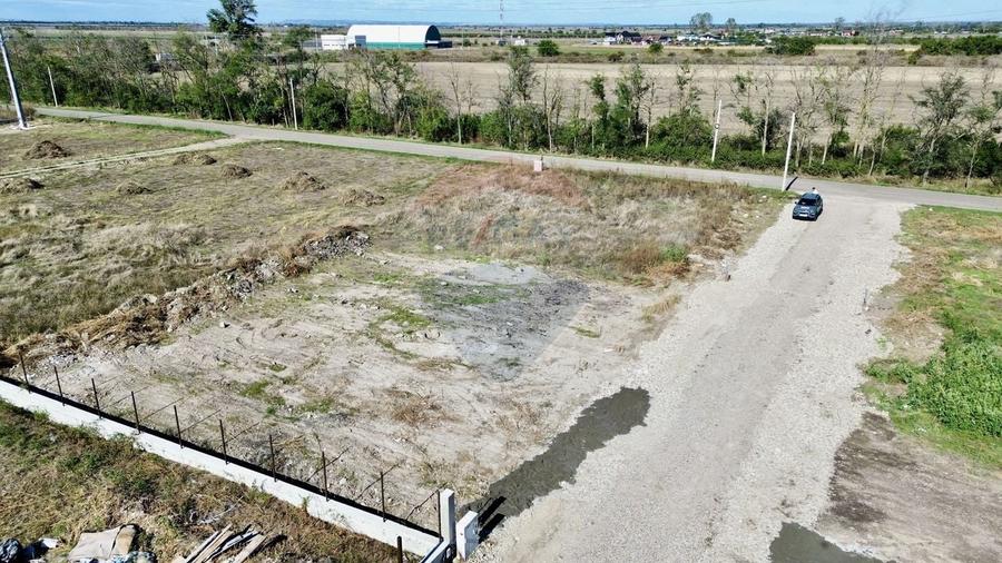 Teren Construcții intravilan de 593 mp, în Vânători