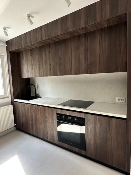 Apartament cu 2 camere semidecomandat, mobilat în Podu Roș
