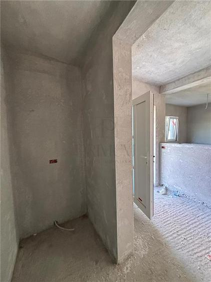 Duplex cu 5 camere cu Canalizare în Moșnița Nouă