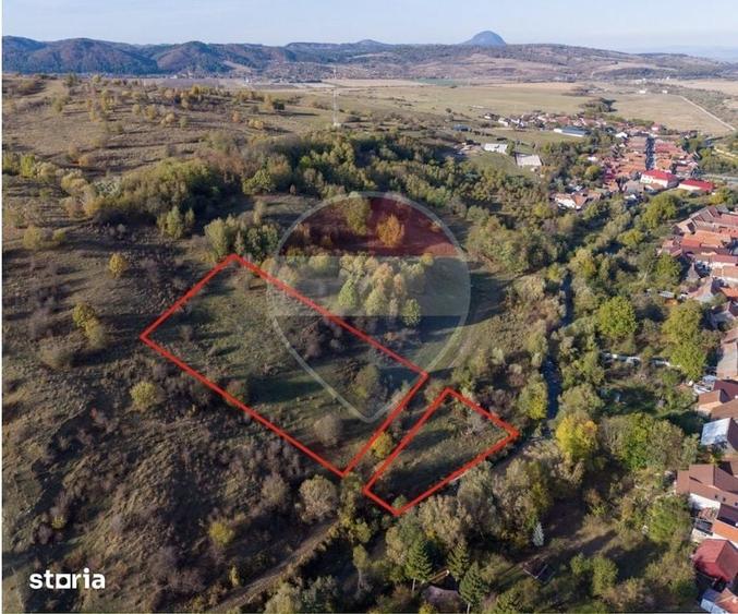 Teren de 7800 mp, în Central